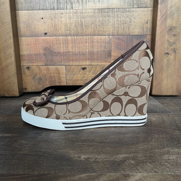 Coach Wedge Women’s shoe size 8m. - Picture 10 of 12